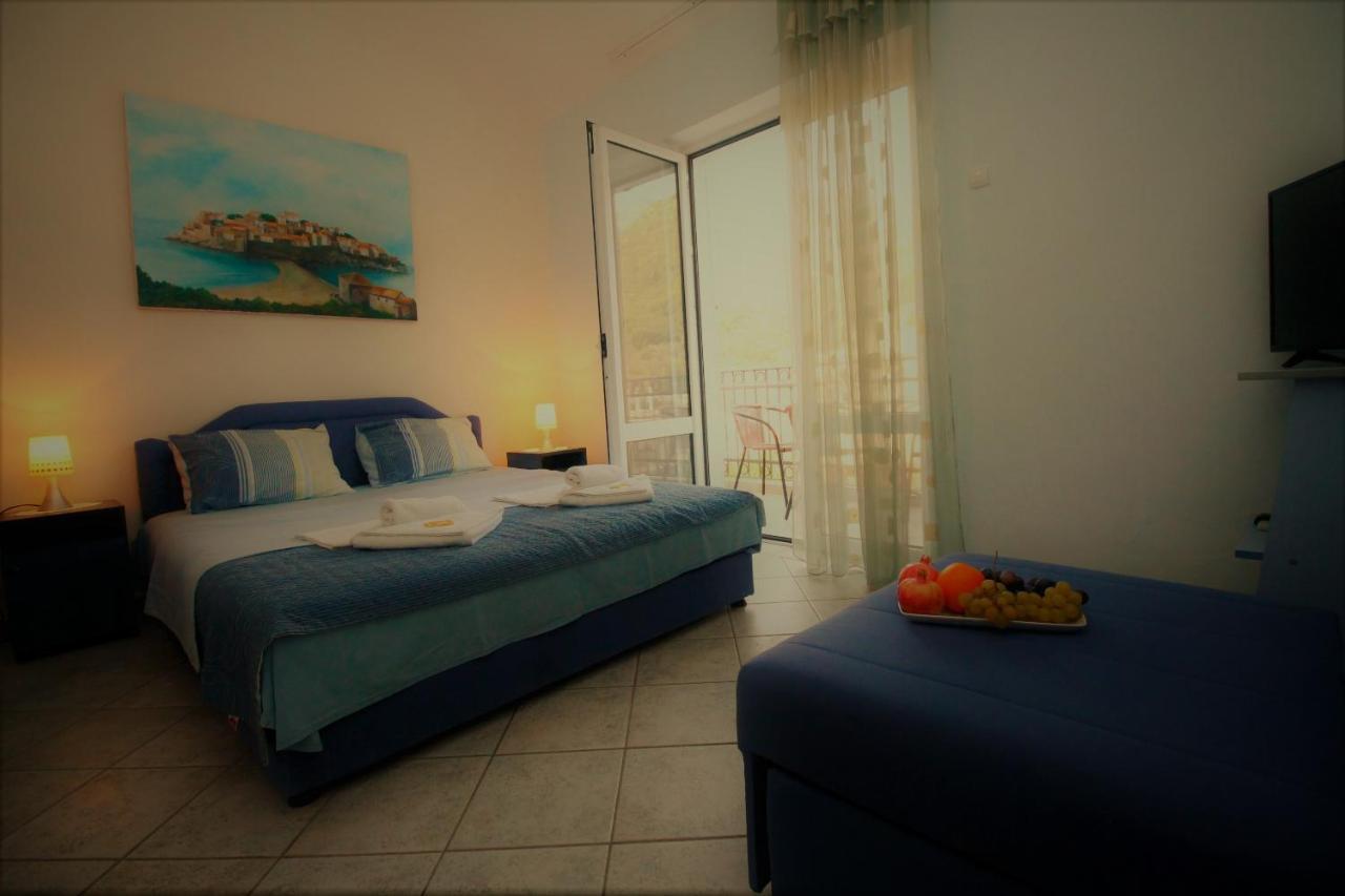 Apartments Mitrovici Milocer Sveti Stefan Esterno foto