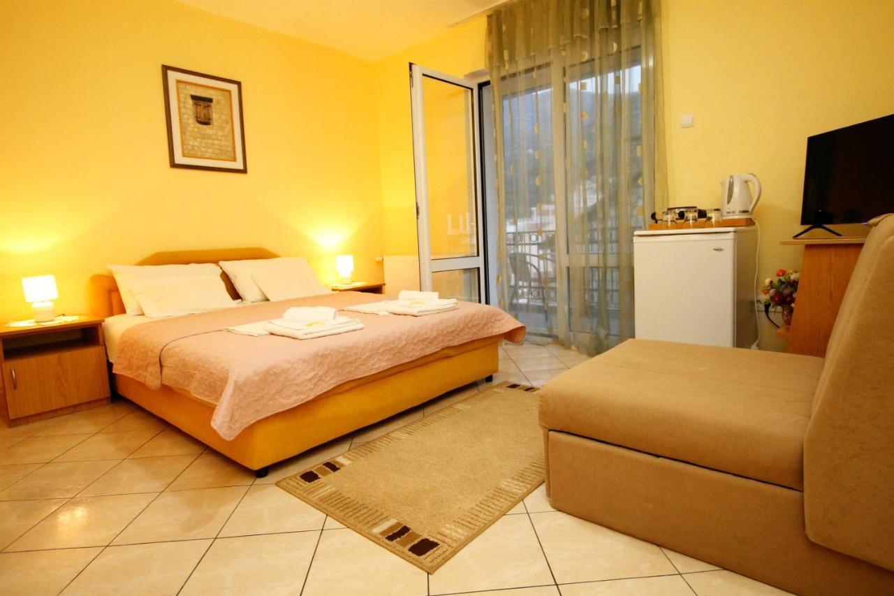 Apartments Mitrovici Milocer Sveti Stefan Esterno foto