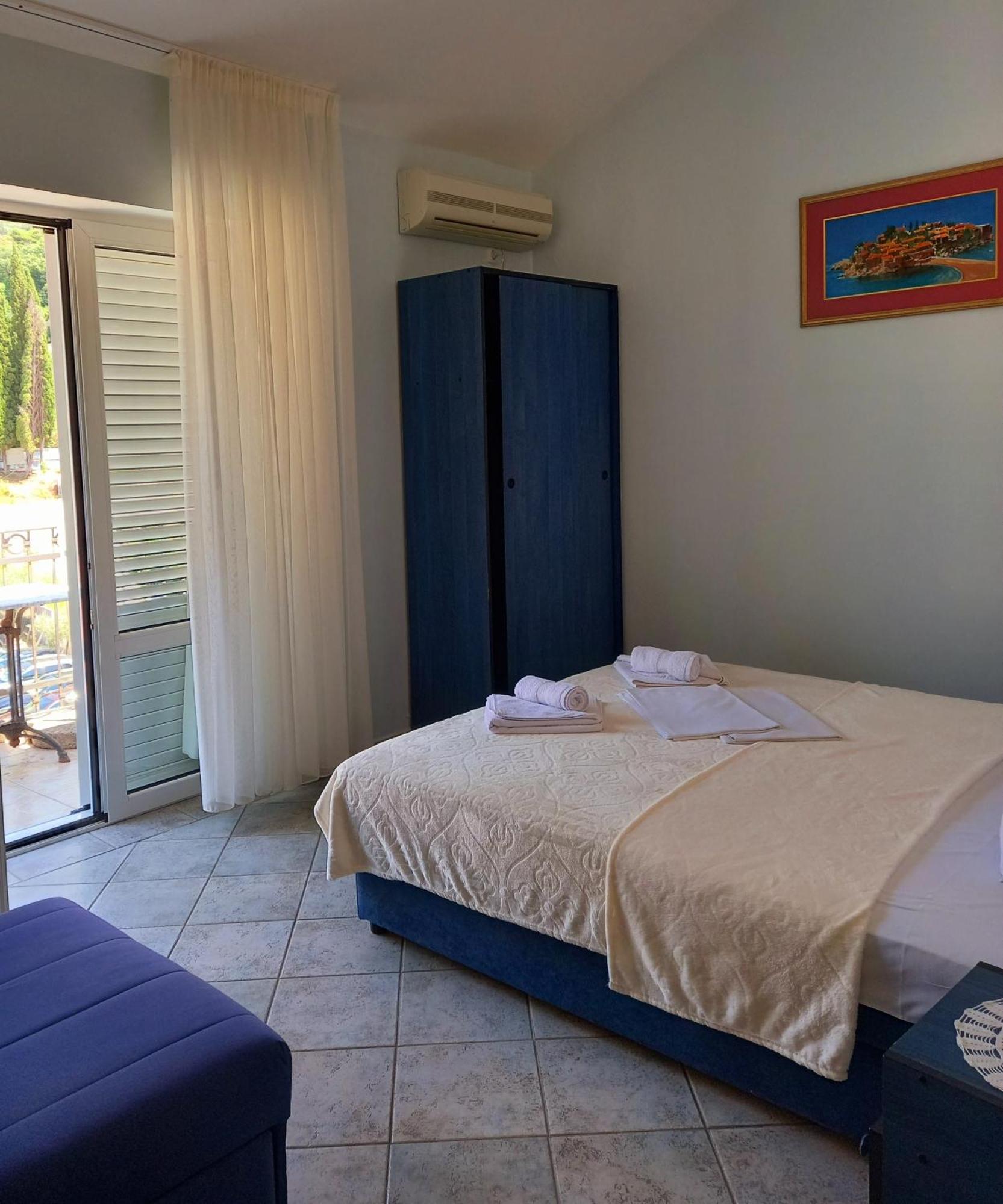 Apartments Mitrovici Milocer Sveti Stefan Esterno foto